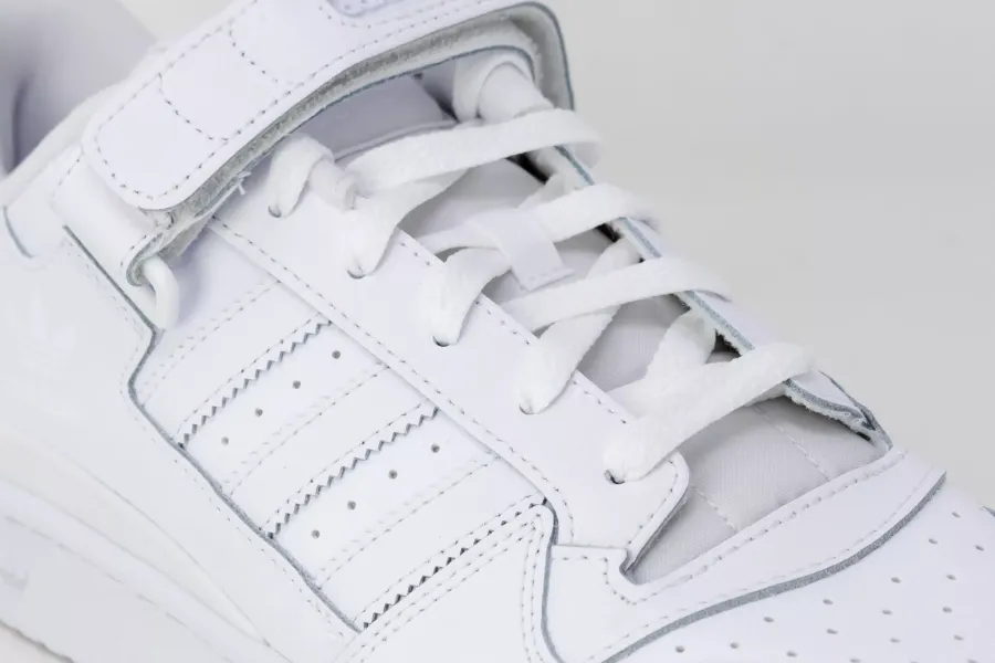 Men’s White All-Season Sneakers